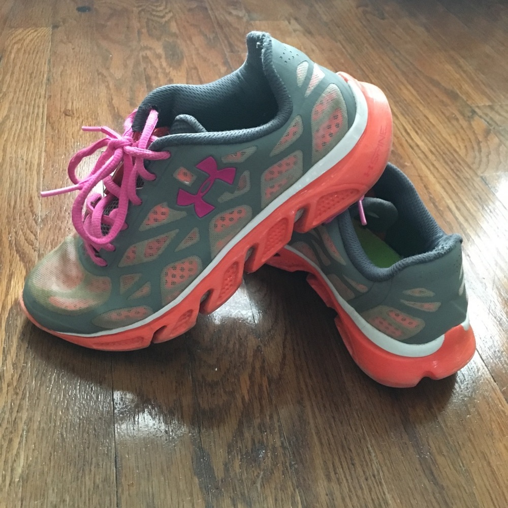 Women’s Under Armour shoes